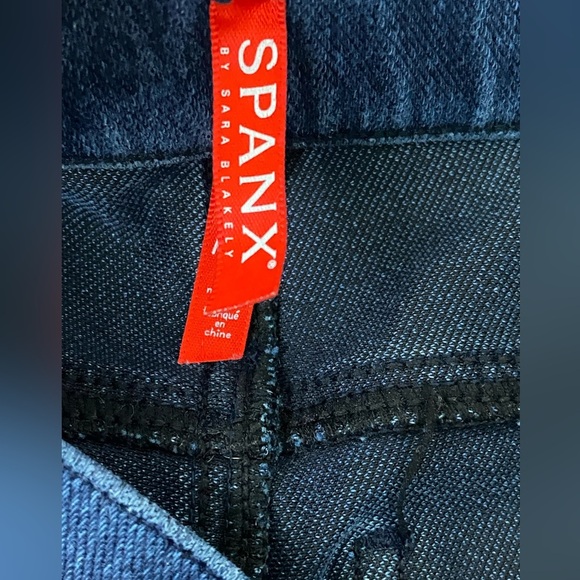 SPANX® Jean-ish Ankle Leggings Size Medium - Picture 9 of 11
